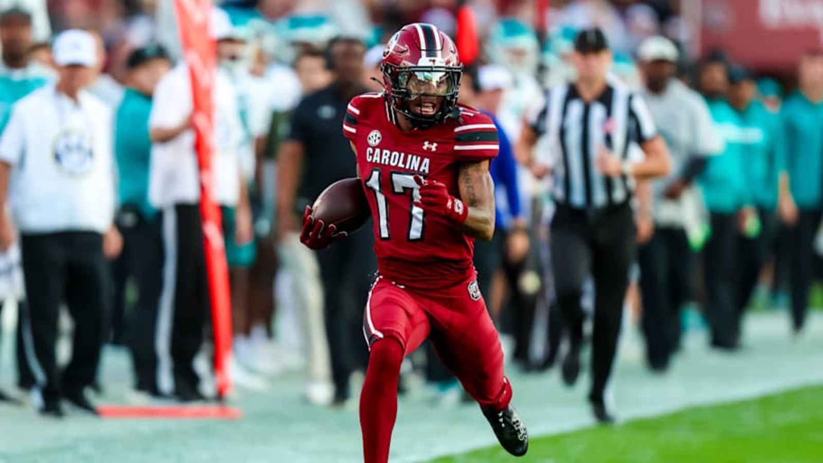 FINAL SCORE: South Carolina Gets Offense Rolling, Dominates Coastal ...