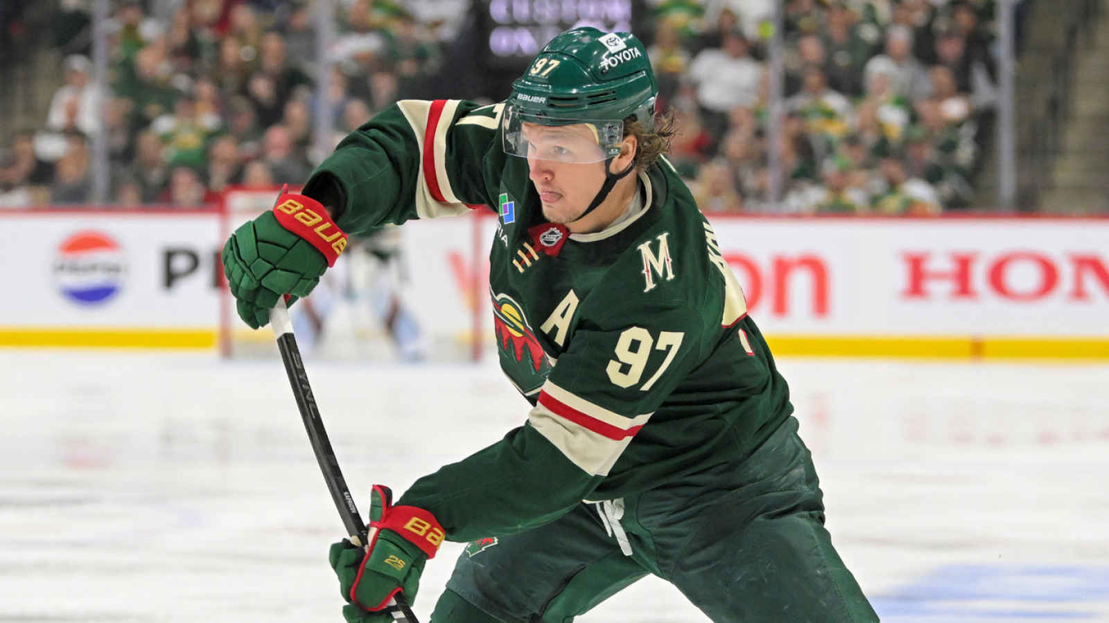 https://www.yardbarker.com/media/5/b/5b32bcc8f148bd9c12a3cd6c00faa6e9795eb59f/thumb_16x9/wild-reach-record-breaking-deal-on-kirill.jpg?v=1