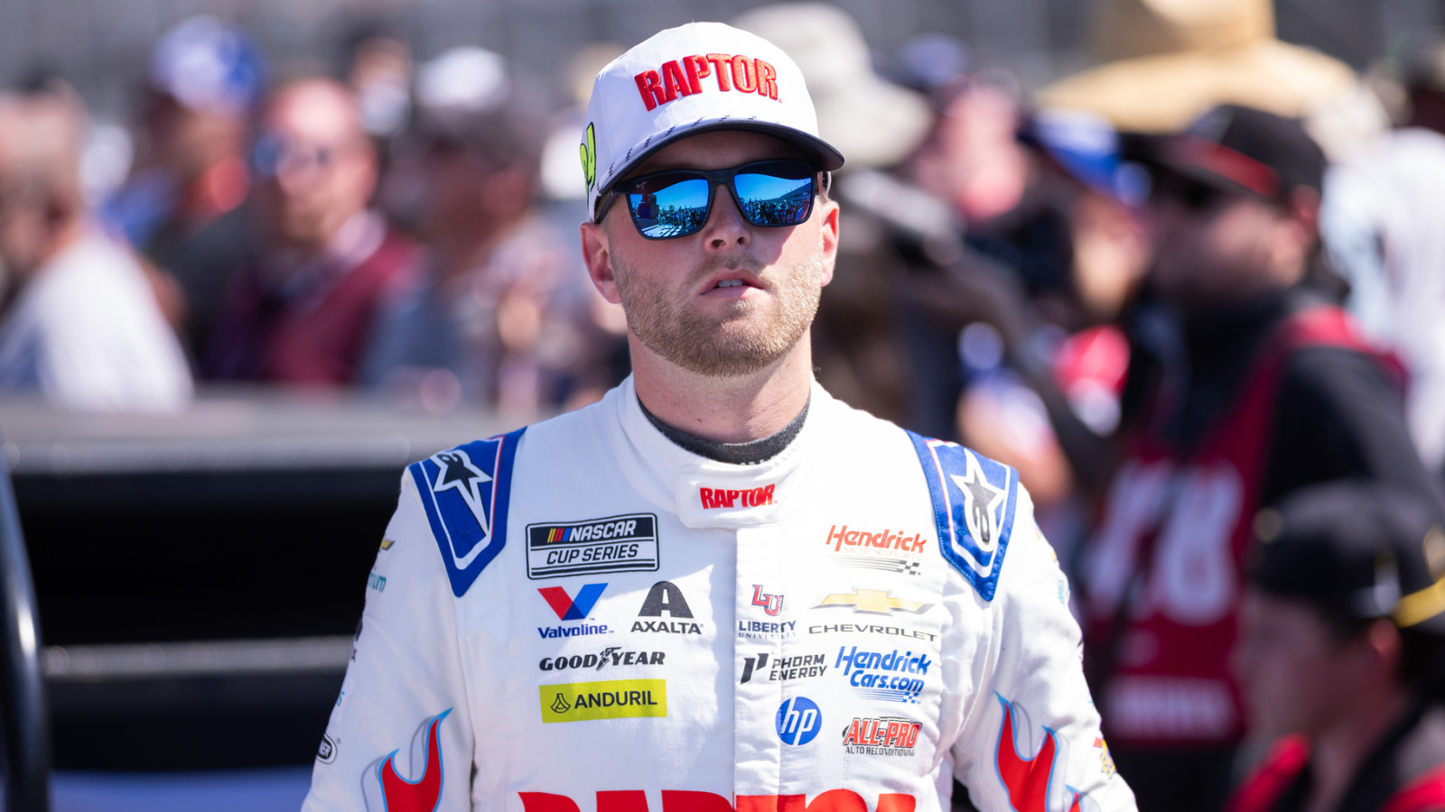 https://www.yardbarker.com/media/5/b/5b95bf79145f0160a26b42d3c3f8815c6df32342/thumb_16x9/hendrick-motorsports-lays-egg-watkins-glen.jpg?v=1