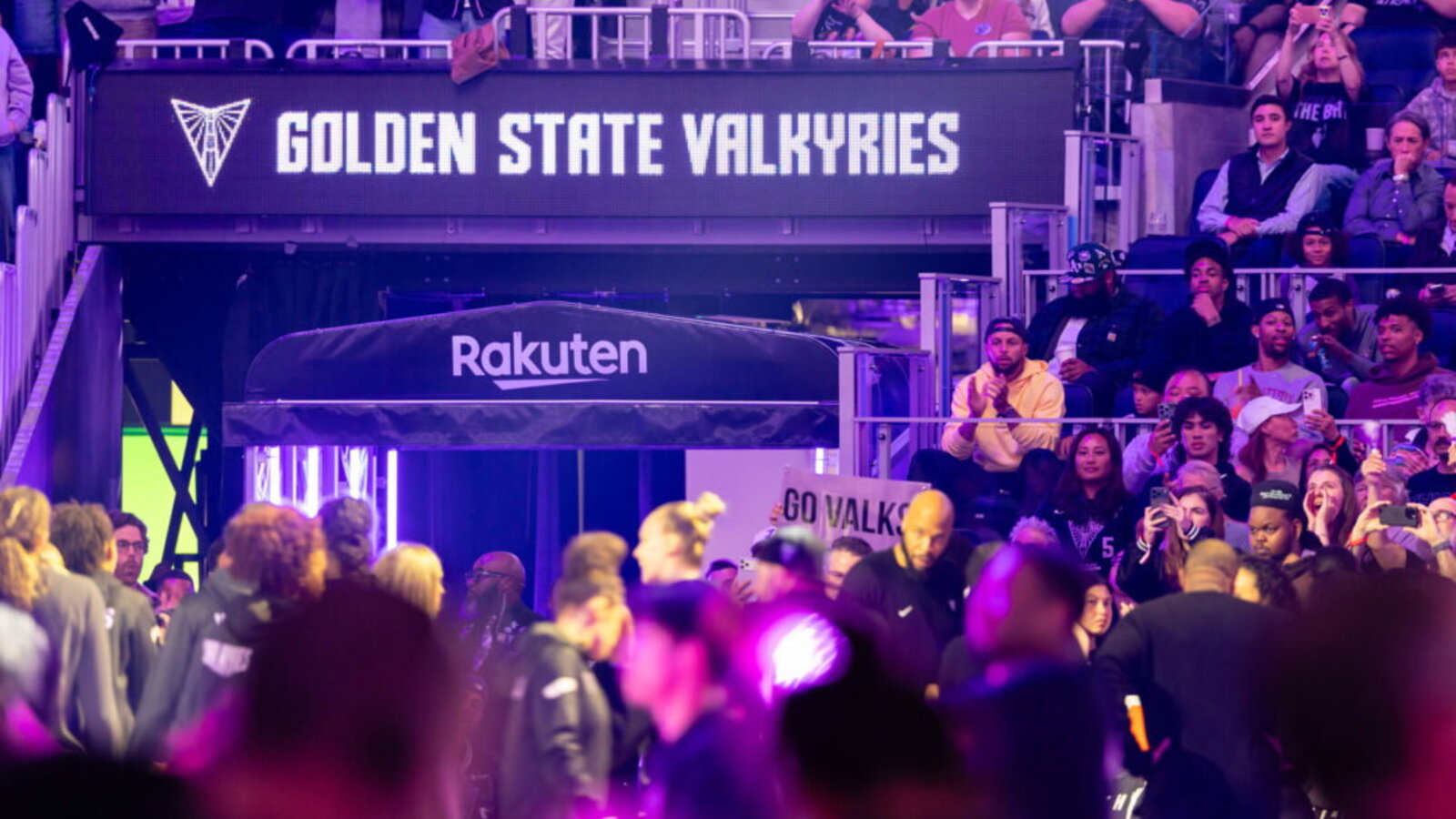 Golden State Valkyries Rewrite WNBA History, Leaves NY Liberty ...