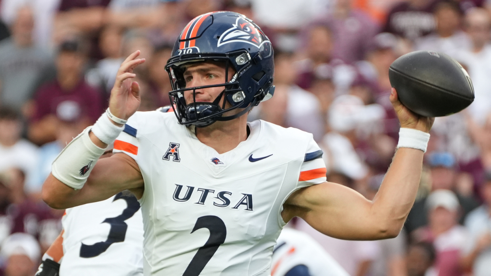 Top Group of Six Quarterbacks to Watch in 2026