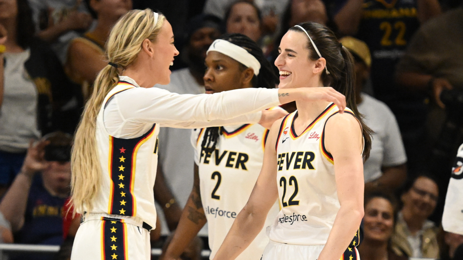 https://www.yardbarker.com/media/5/c/5c009fa496306c71967731e62e6503d81fe85b35/thumb_16x9/caitlin-clarks-game-winner-lifts-fever-road-win.jpg?v=1
