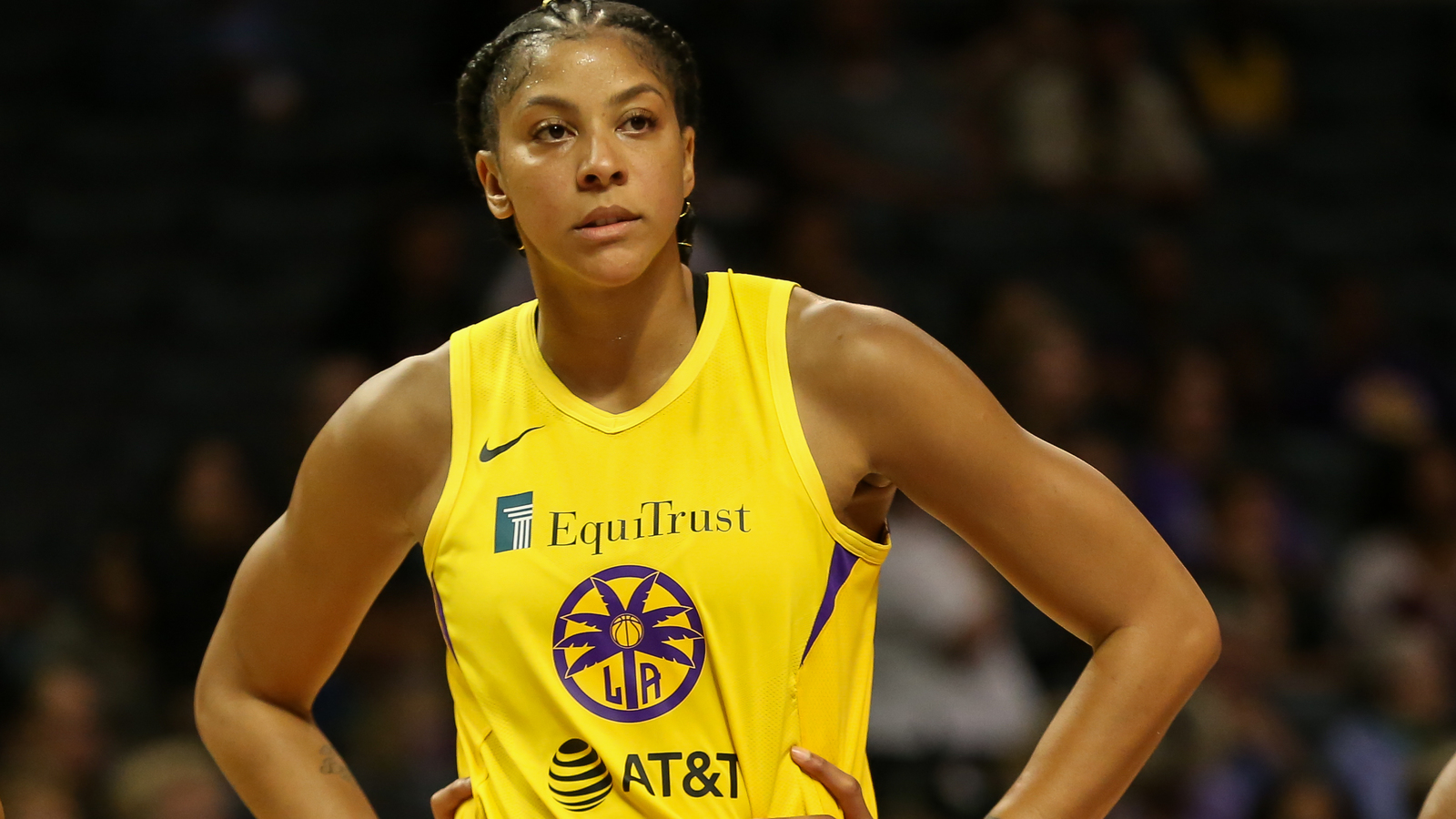 Dear WNBA, please put numbers on the front of the uniforms | Yardbarker