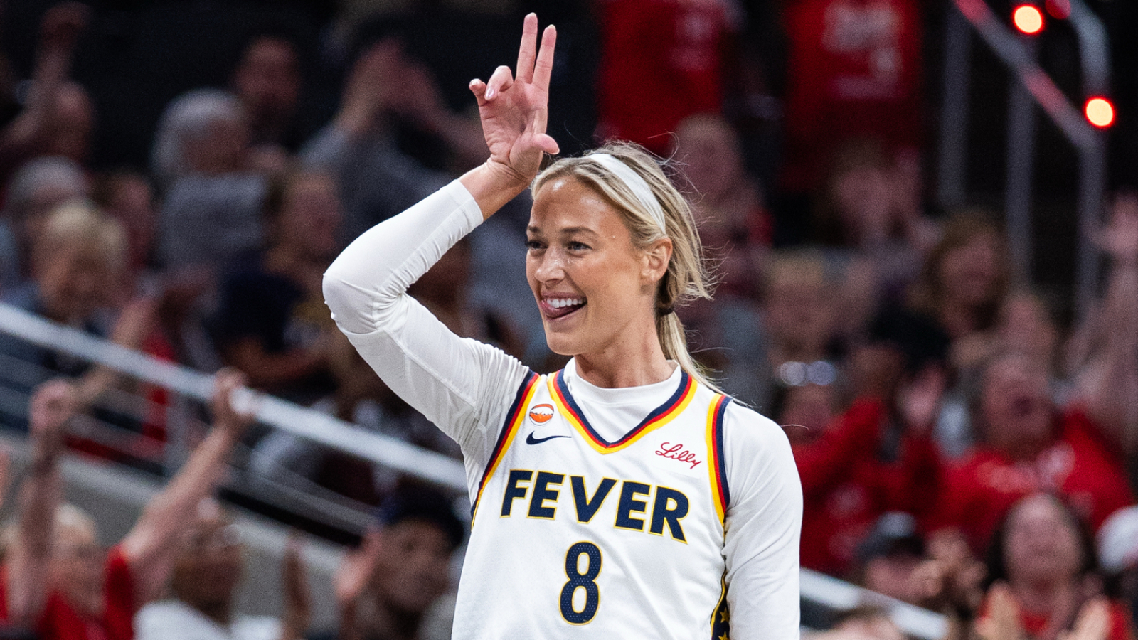 https://www.yardbarker.com/media/5/c/5c4af36f5953217bc493be578cab62a53729e794/thumb_16x9/sophie-cunningham-erupts-24-points-fever-need-her.jpg?v=1