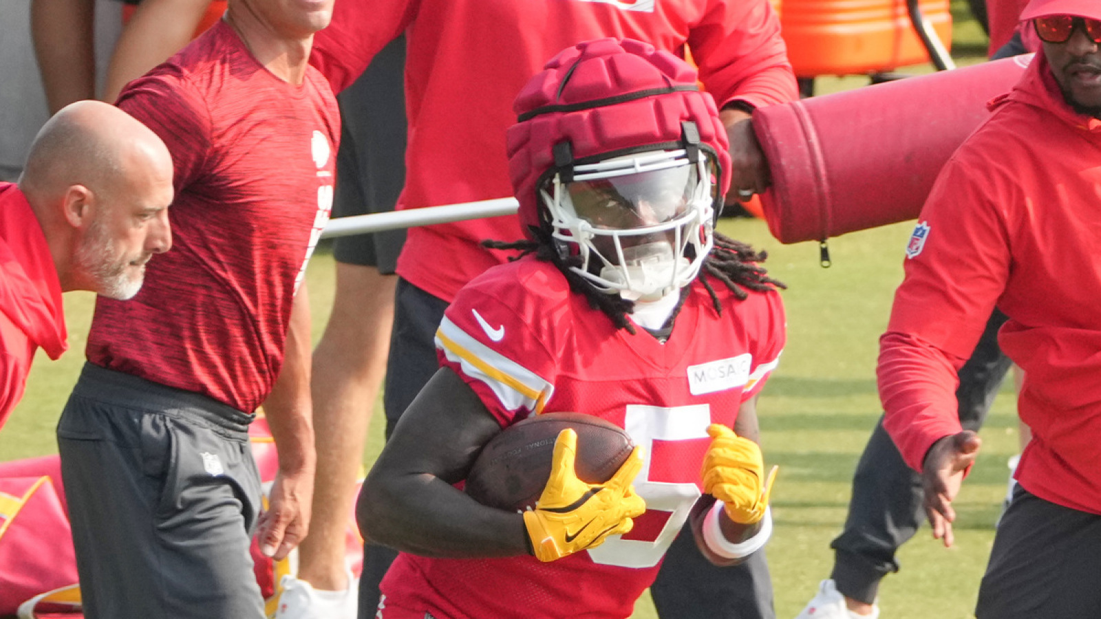 Chiefs get important injury update on star wide receiver | Yardbarker