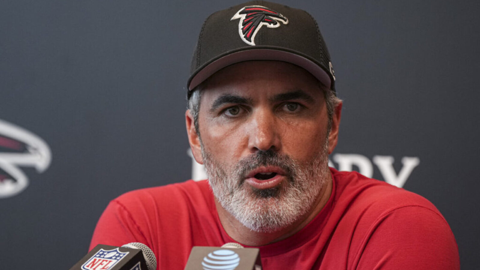 Atlanta Falcons Face Injury Setback with Jalon Walker