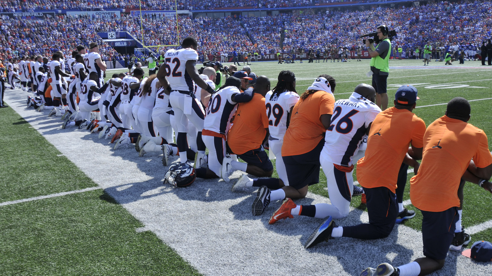 Report At least one NFL ref considered kneeling during national anthem