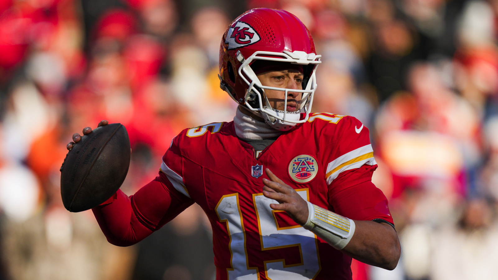 https://www.yardbarker.com/media/5/c/5cb0f9e50ca0396ab7cd10c64c5d73d08348c13e/thumb_16x9/mahomes-sends-emotional-warning-injury-playoff.jpg?v=1