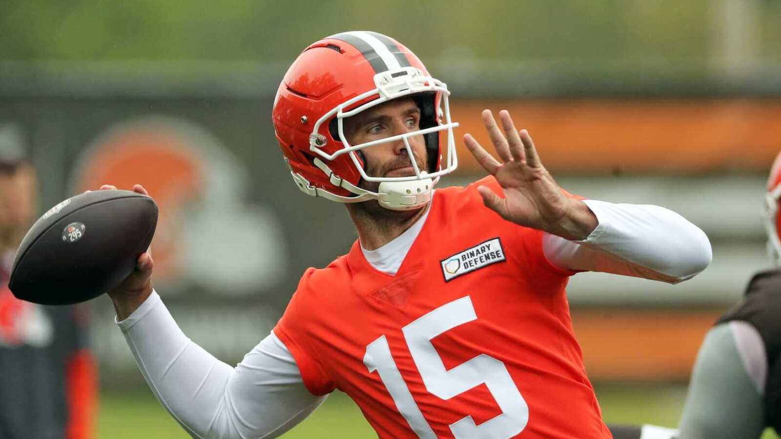 https://www.yardbarker.com/media/5/d/5d2fe13e9c476ade17a2a557de5a50d7712f59e7/thumb_16x9/five-interesting-position-battles-watch-ahead-nfl.jpg?v=1