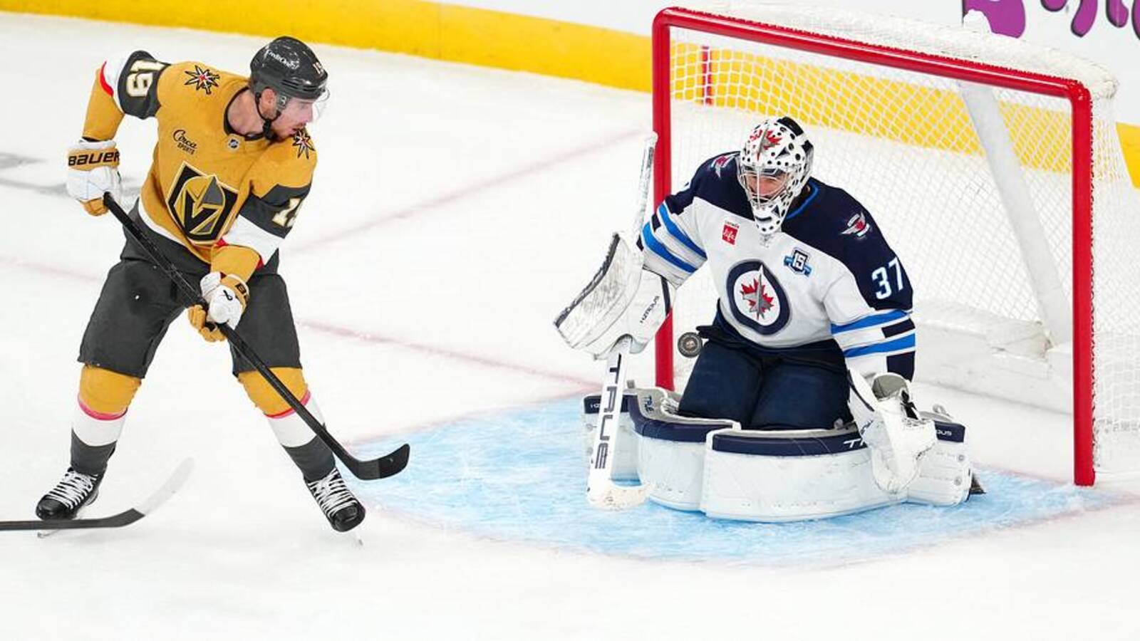 Canadiens have a few reasons to watch the Connor Hellebuyck rumors closely