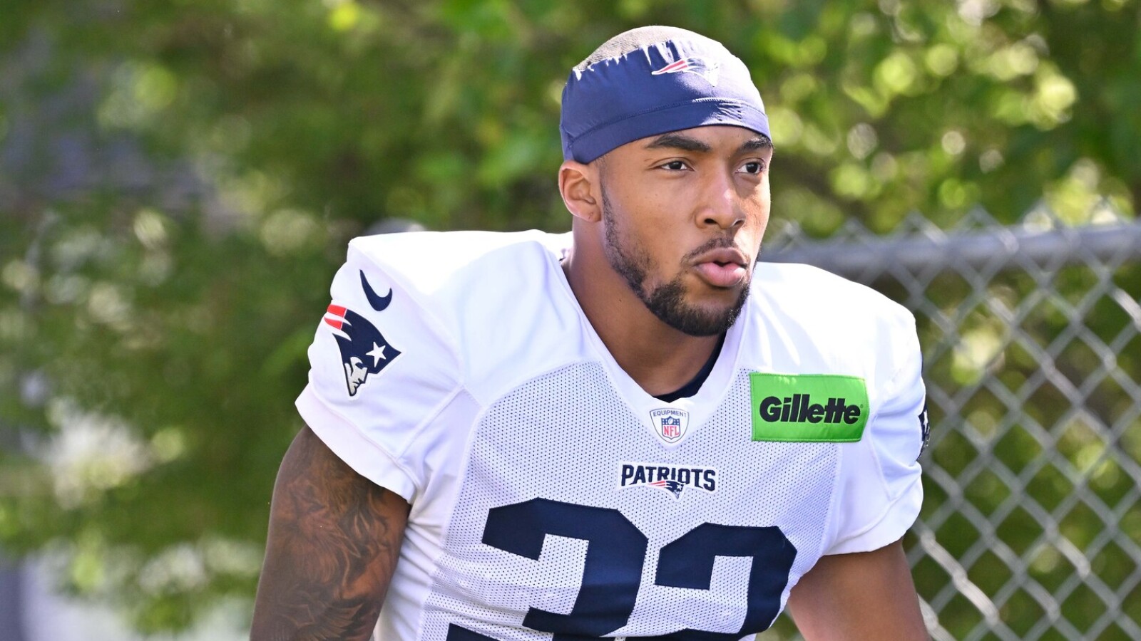 https://www.yardbarker.com/media/5/d/5d75d6546062722af2f49a72425842f1ff33cab3/thumb_16x9/surprise-patriots-player-touted-as-difference.jpg?v=1