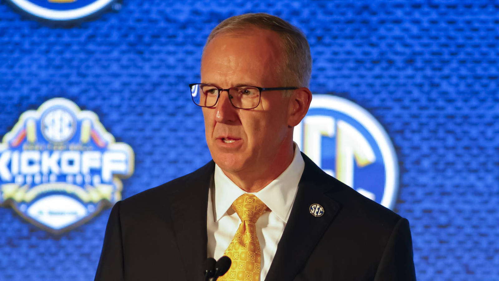 sec-extends-commissioner-greg-sankey-through-at-least-2026-yardbarker