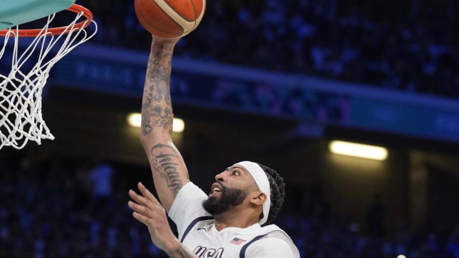 Anthony Davis Throws Dunk Huge Dunk In USA-Brazil Game | Yardbarker