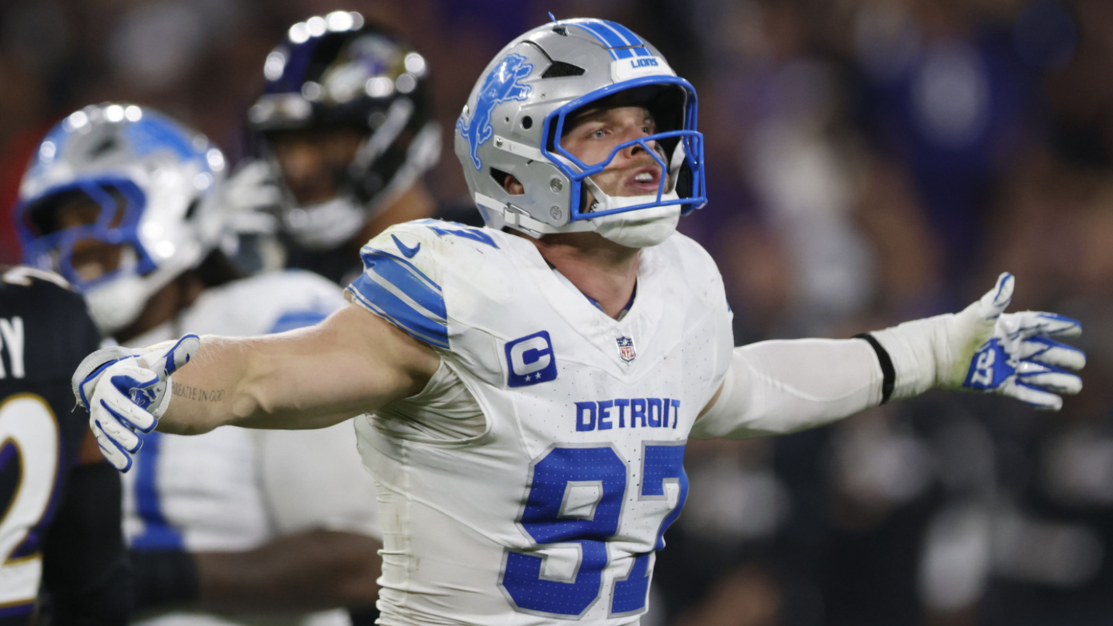 https://www.yardbarker.com/media/5/e/5e460166aa9b773973ca198a297e129c7ad789e6/thumb_16x9/nfl-sack-leaders-through-two-seasons-quiz.jpg?v=1