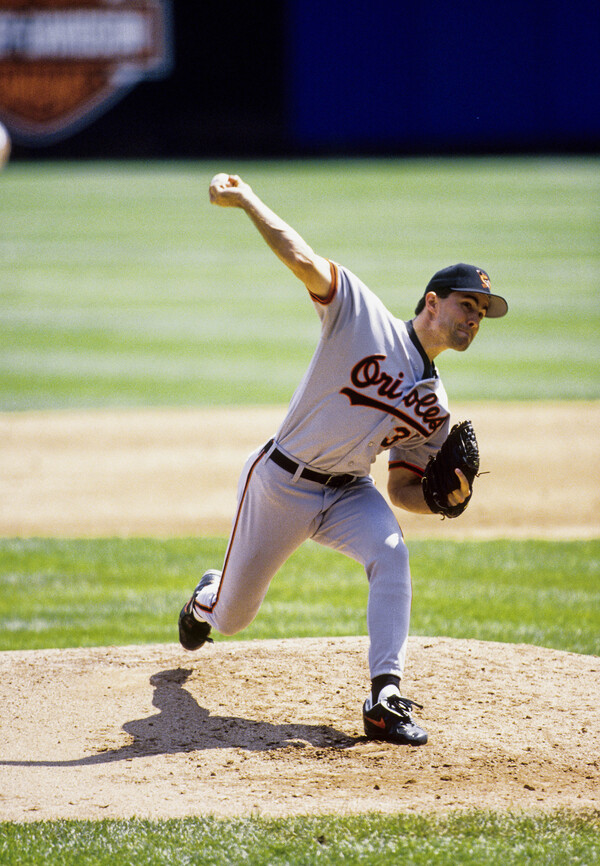 Mike Mussina always looked better in an Orioles uniform, no?  Baltimore  orioles, Baltimore orioles baseball, Orioles baseball