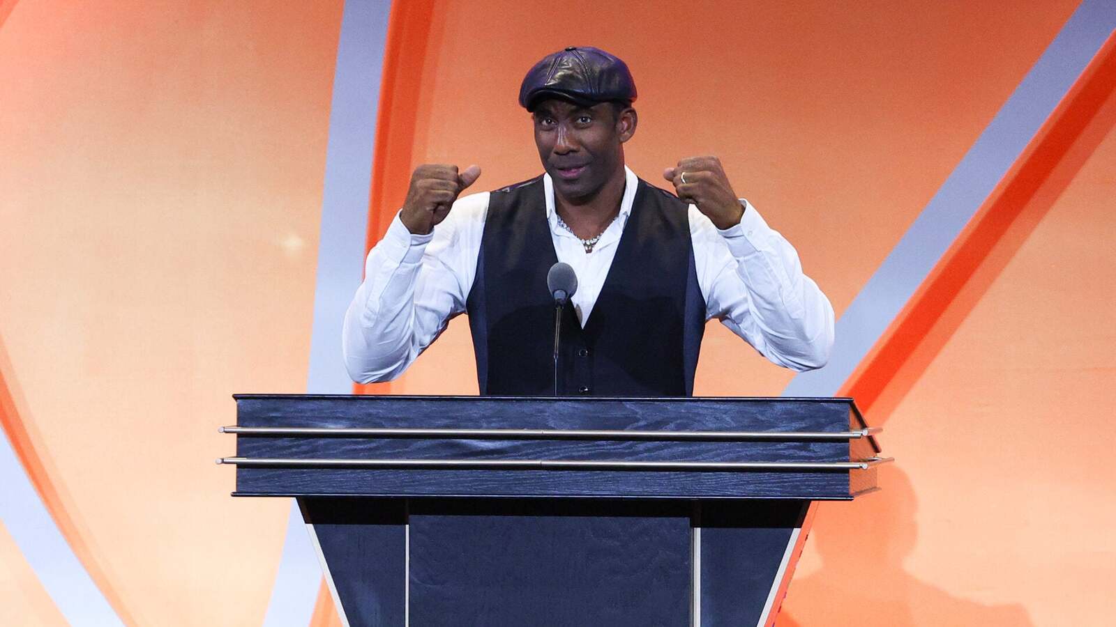 Amar’e Stoudemire Honored in Hall of Fame with Tribute to Knicks