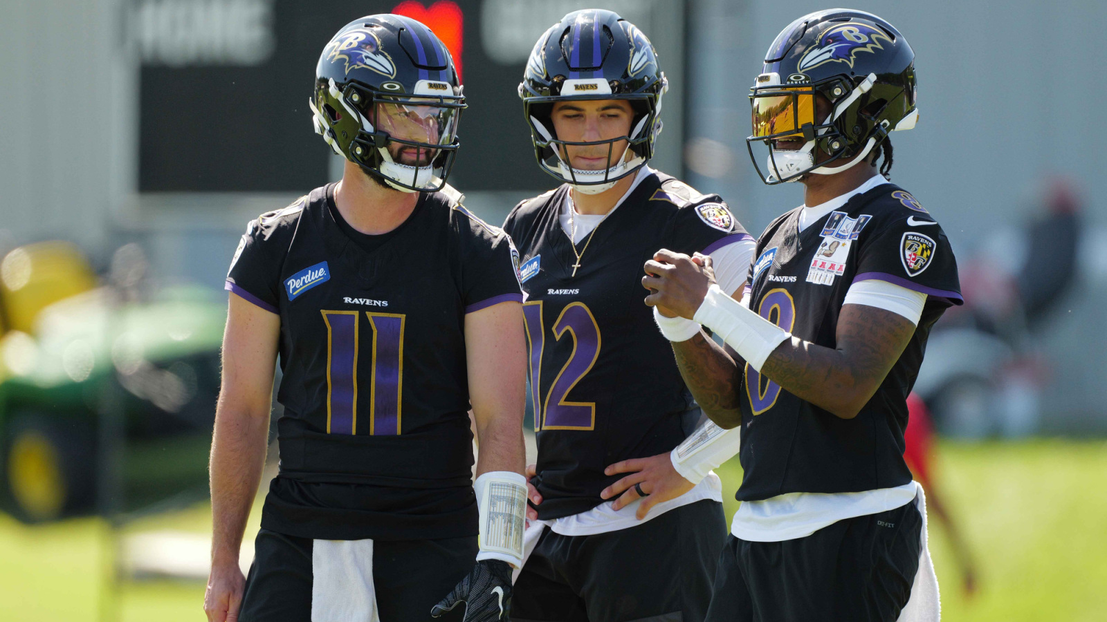 https://www.yardbarker.com/media/5/e/5e6e788a38859dcdf2f7856e63207a1aae5f243e/thumb_16x9/nfl-insider-reveals-shocking-value-contract.jpg?v=1