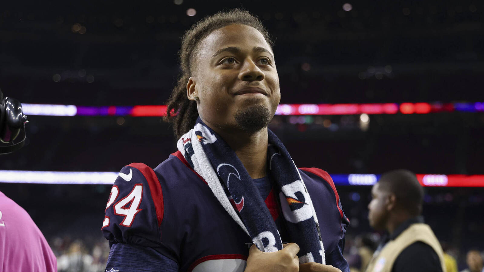 Slot vs. wide: Signs of life for the Texans defense - Vimarsana News