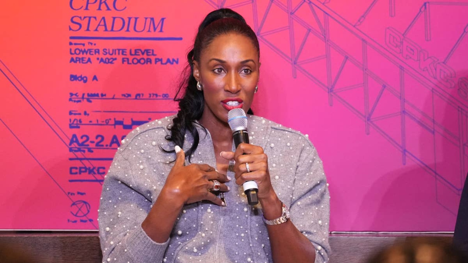 WNBA Legend Lisa Leslie Raises Her Issue With Alyssa Thomas After ...