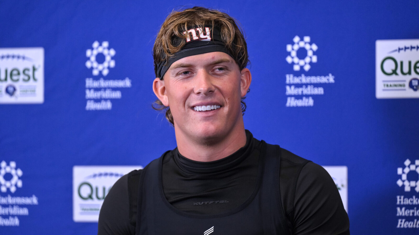 https://www.yardbarker.com/media/5/e/5efdcea41f7df4135ad210f266739d5d5cc8189a/thumb_16x9/new-giants-coaches-talked-jaxson-dart-worrisome.jpg?v=1