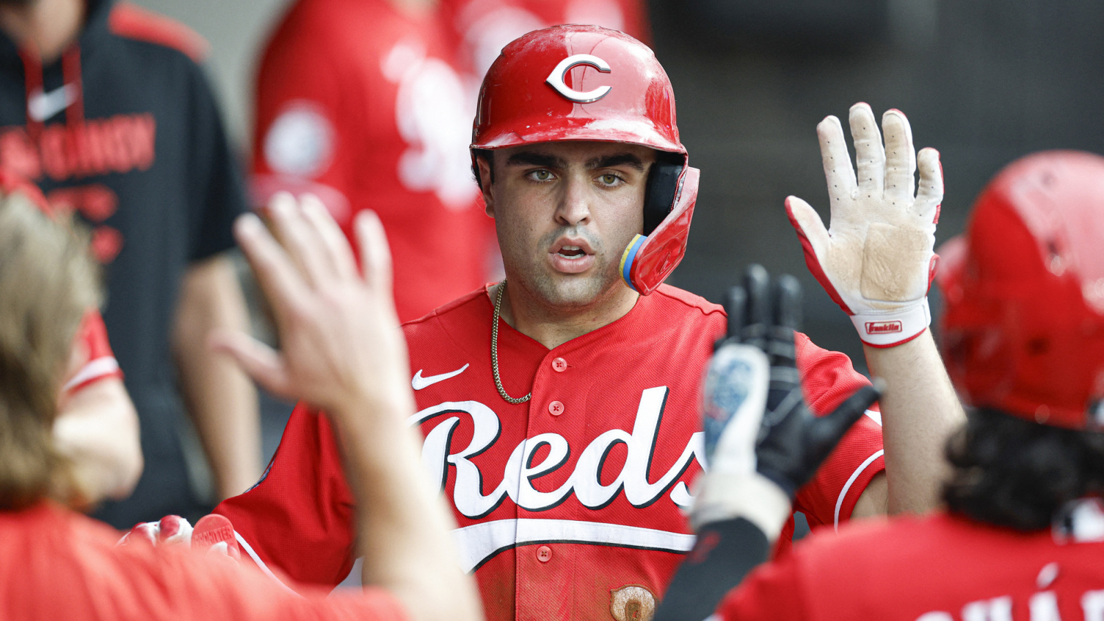 https://www.yardbarker.com/media/5/f/5f231fe577c01149fb7c31222c948173ccfc4252/thumb_16x9/sal-stewarts-monster-hr-reds-win-puts-him-on.jpg?v=1