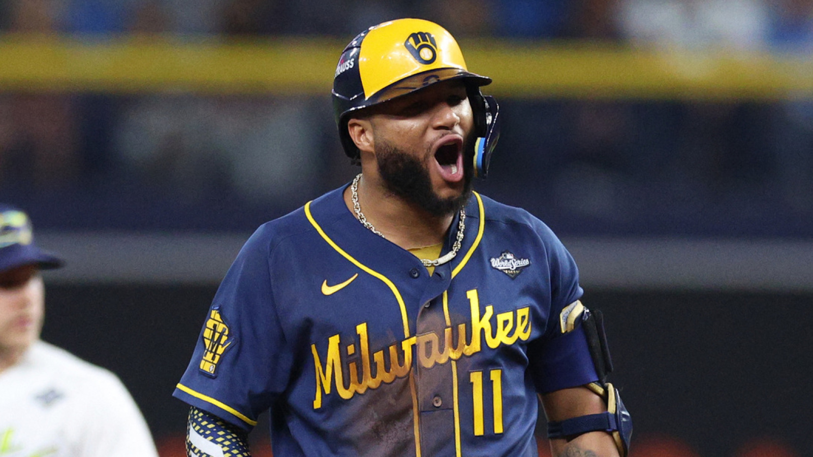 Brewers Dominate Rays in World Series Game 3