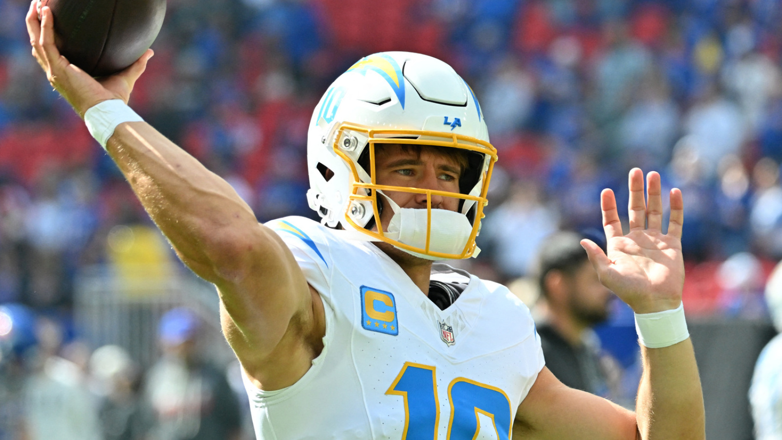https://www.yardbarker.com/media/5/f/5f2f45d8e4954543266554afb4f93f5b076322da/thumb_16x9/nfl-executive-adds-leadership-concerns-chargers.jpg?v=1