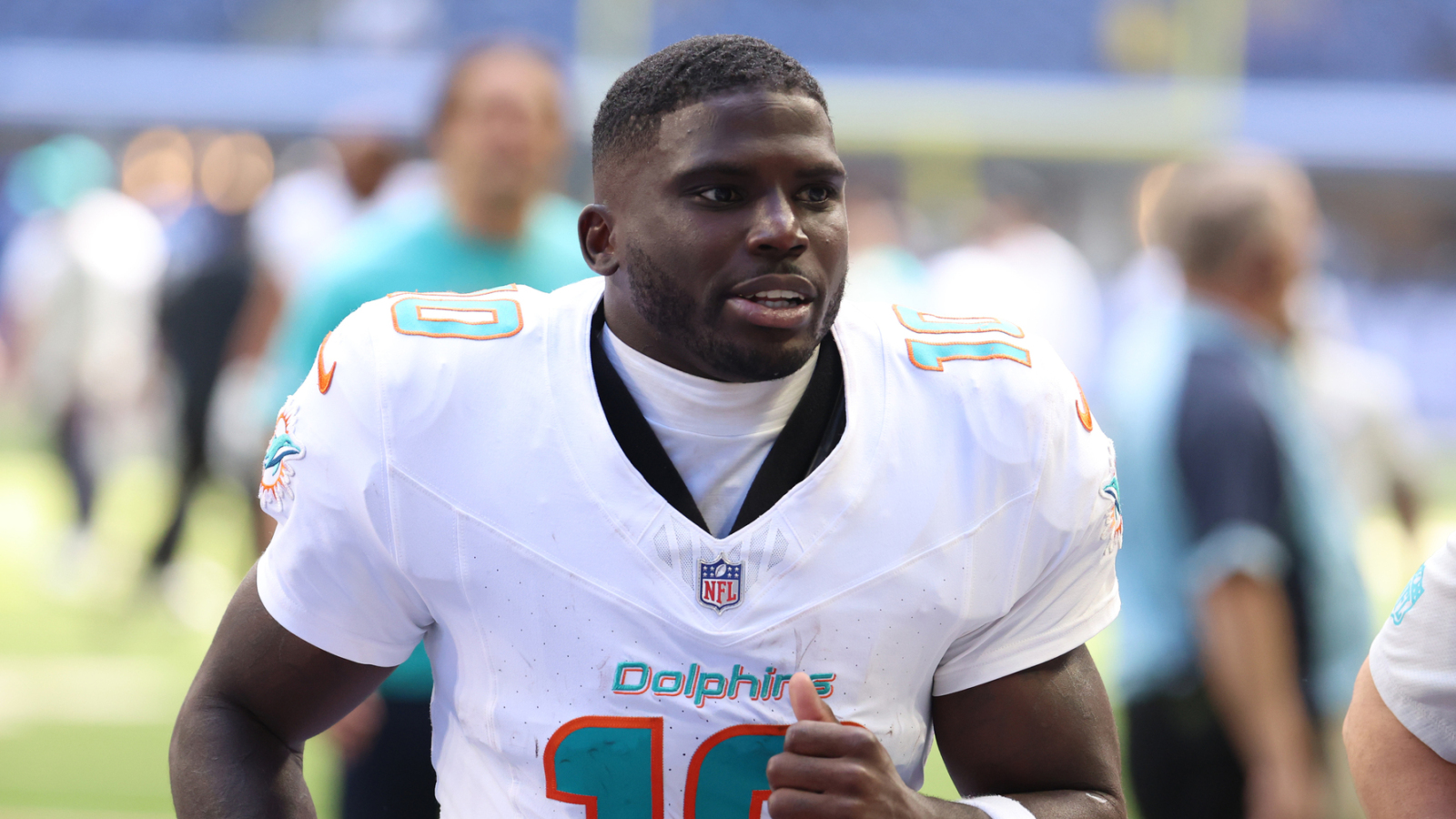 https://www.yardbarker.com/media/5/f/5fcc76b1b5edb3db3f41ed67cfa50551f51d8c38/thumb_16x9/dolphins-tyreek-hill-linked-afc-team-week-1.jpg?v=2