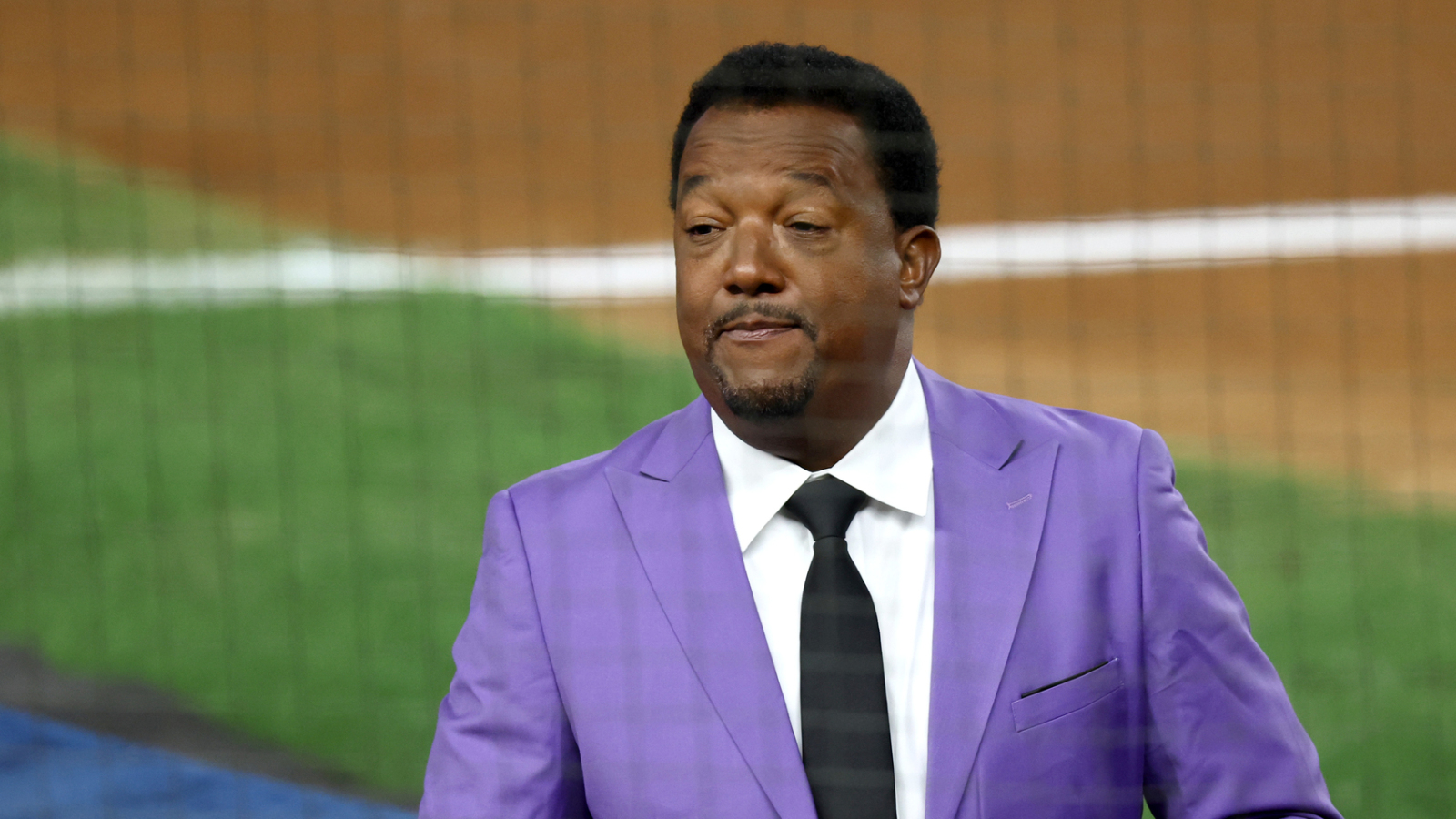 https://www.yardbarker.com/media/6/0/6006f9d63a97c8e742f947828db6b0ffea0e27c2/thumb_16x9/mlb-hall-fame-team-legends-cut.jpg?v=1