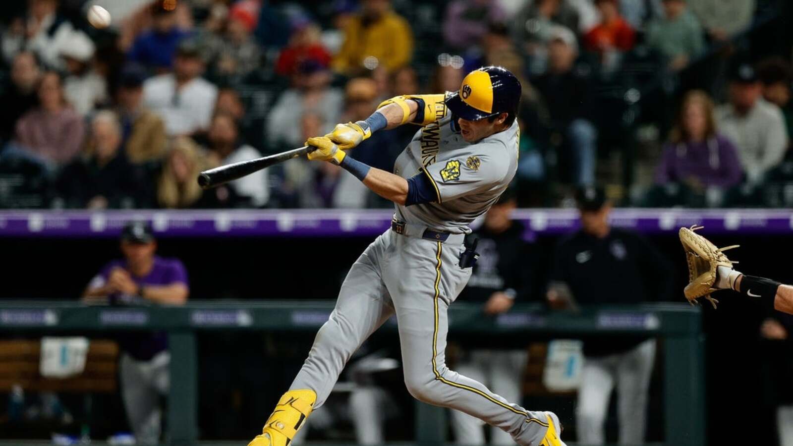 Brewers bid to continue power display in rematch vs. Rockies