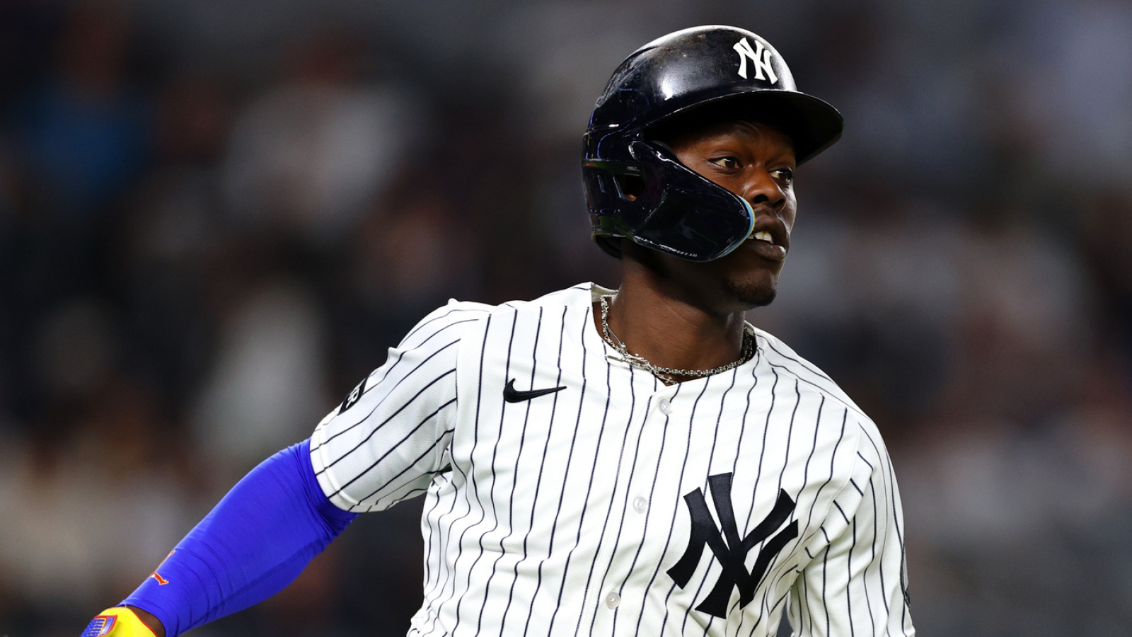 https://www.yardbarker.com/media/6/0/60aa7d6af48dd455d8094888e6694539d73e532f/thumb_16x9/yankees-humiliated-red-sox-ways-one.jpg?v=1
