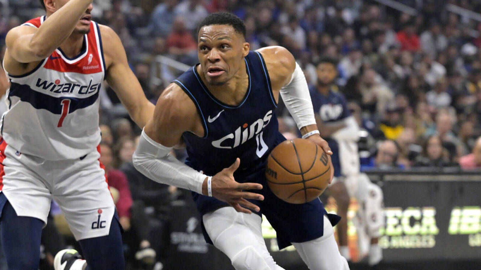 Clippers’ Russell Westbrook suffers left hand fracture