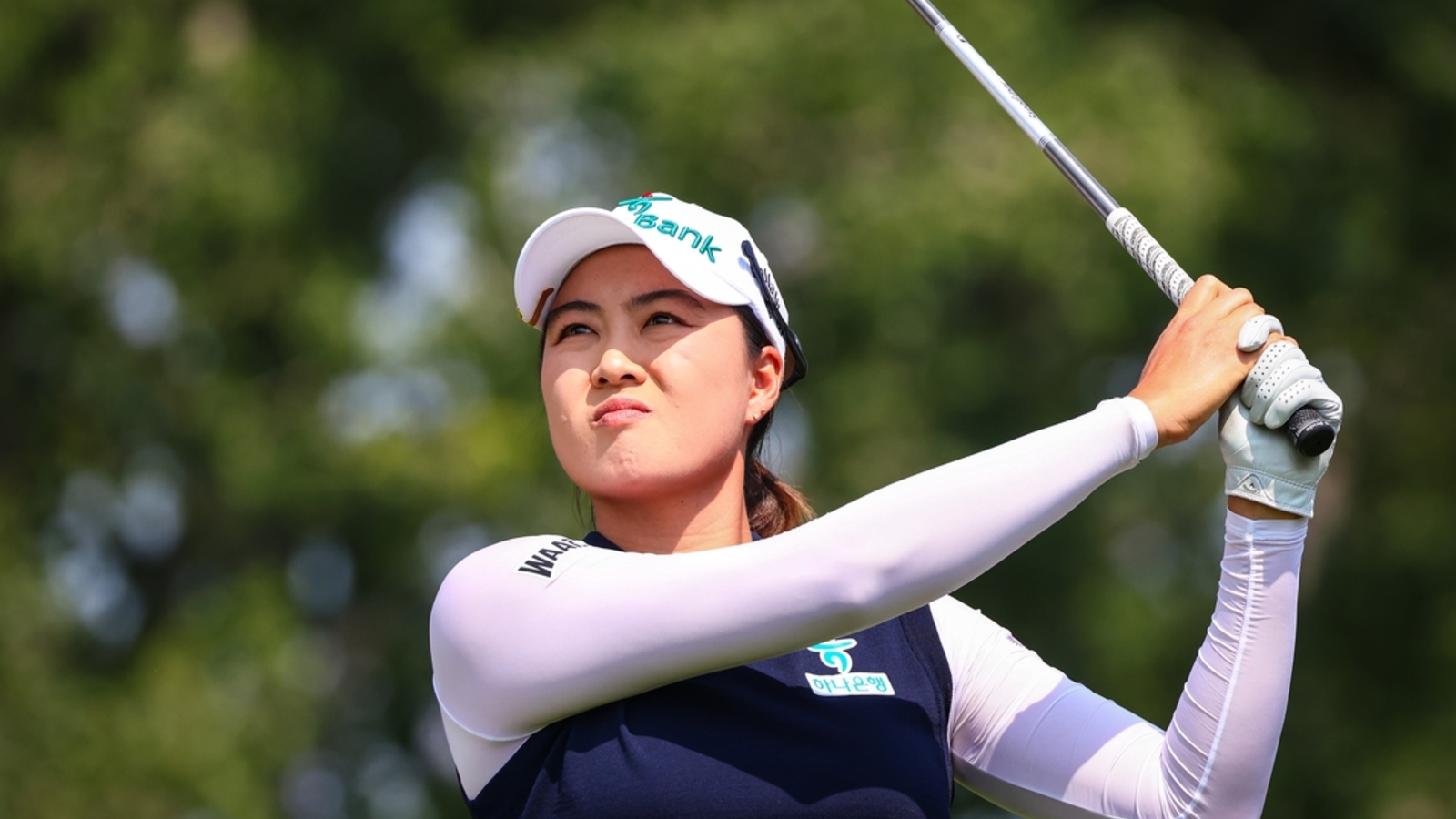 Minjee Lee on top at wet and windy Women's Scottish Open