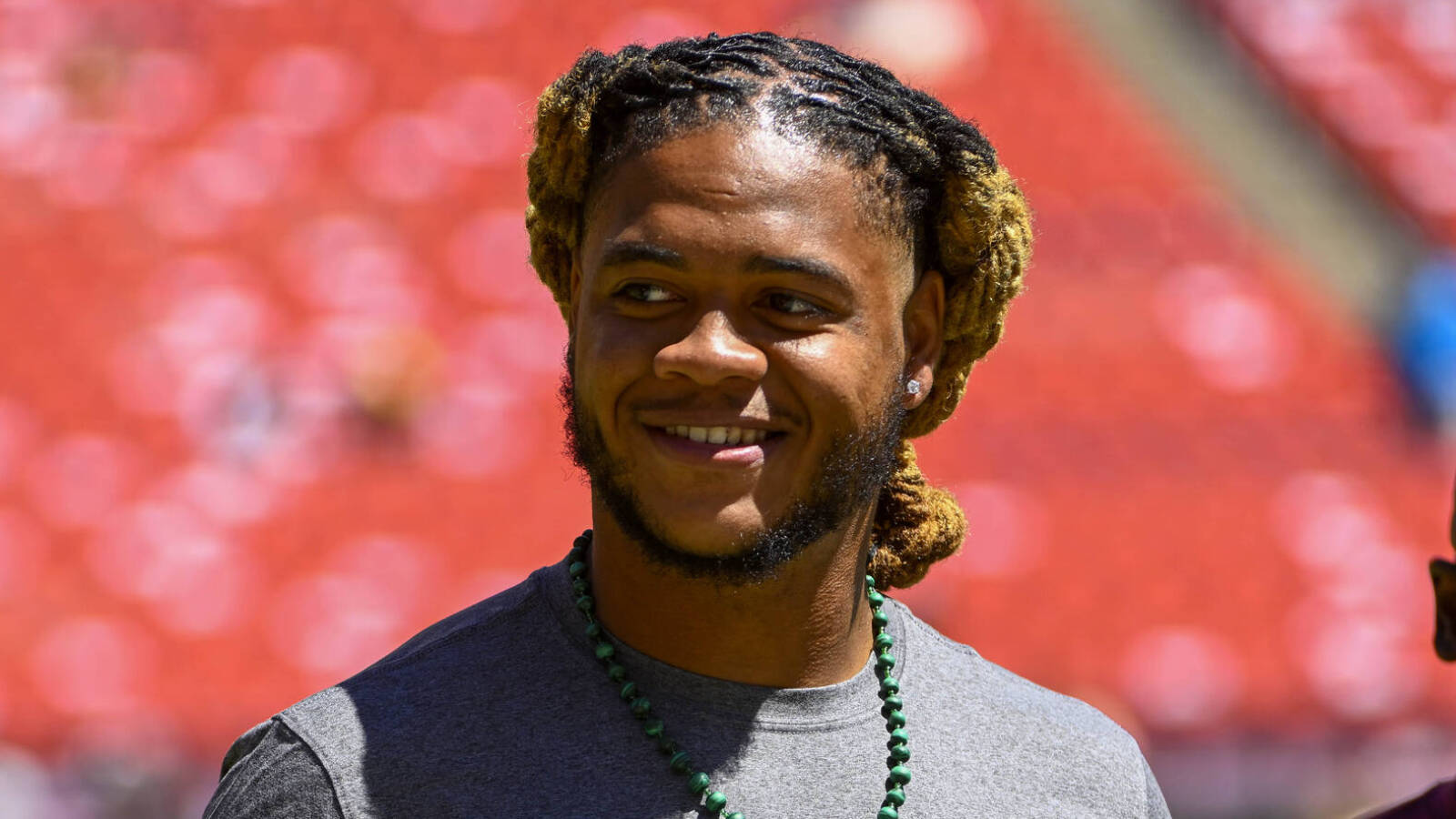 Commanders DE Chase Young to return in Week 16 - Vimarsana News