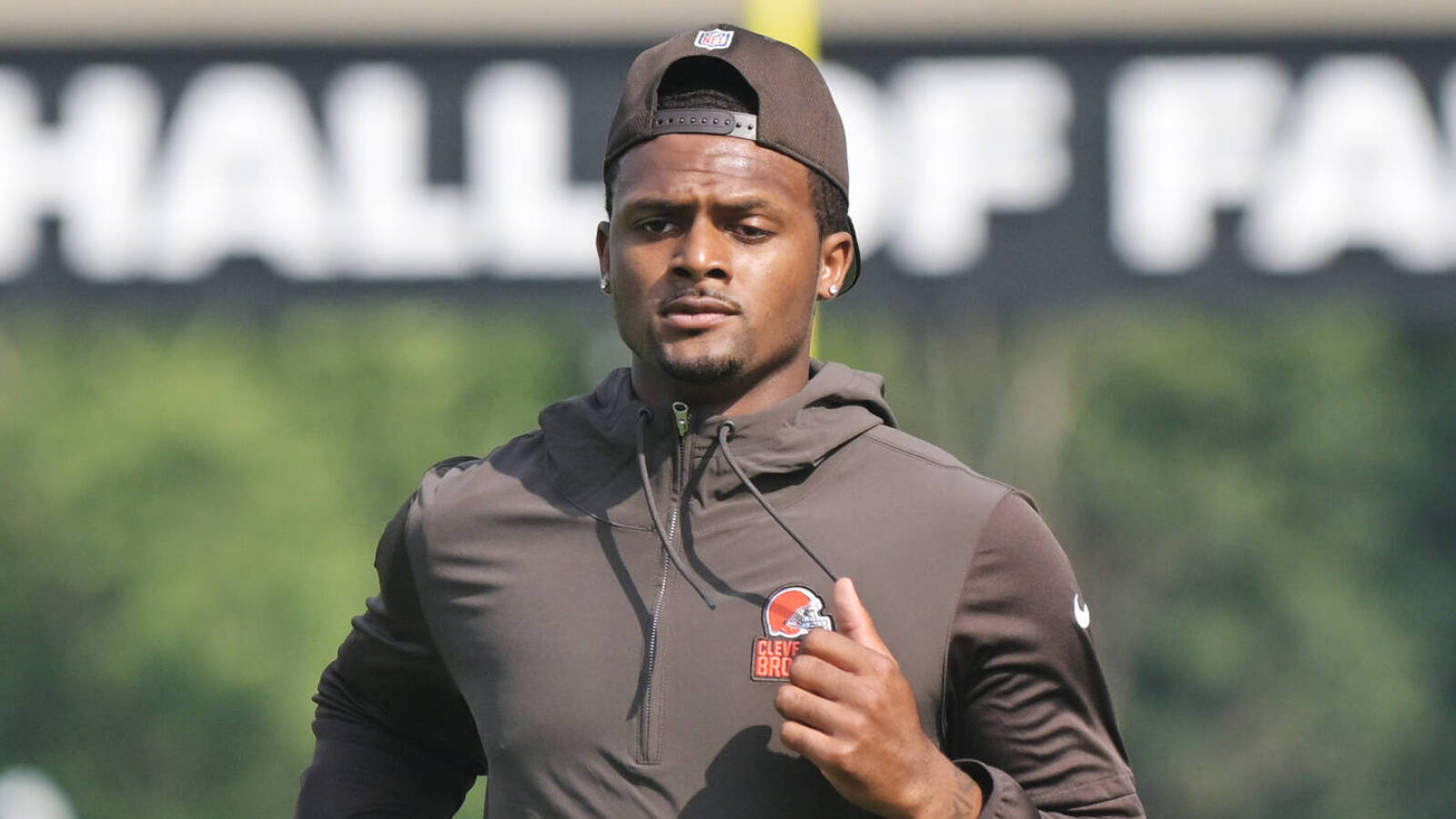 Browns OL rips Eagles for 'cheap shots' on Deshaun Watson Yardbarker