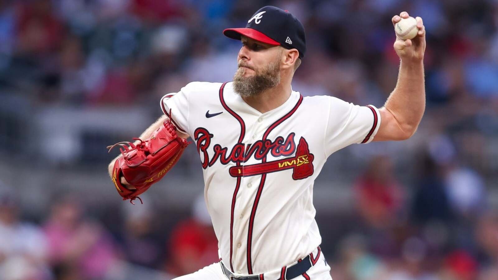 Chris Sale reaches 200 strikeouts for ninth time as Braves edge Reds