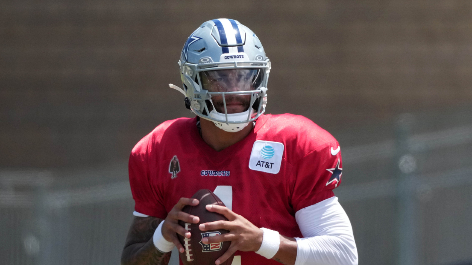 https://www.yardbarker.com/media/6/1/61731e9a04322fa14307bcd0e4e68ef3dee87a50/thumb_16x9/cowboys-qb-dak-prescott-makes-big-proclamation-he.jpg?v=1