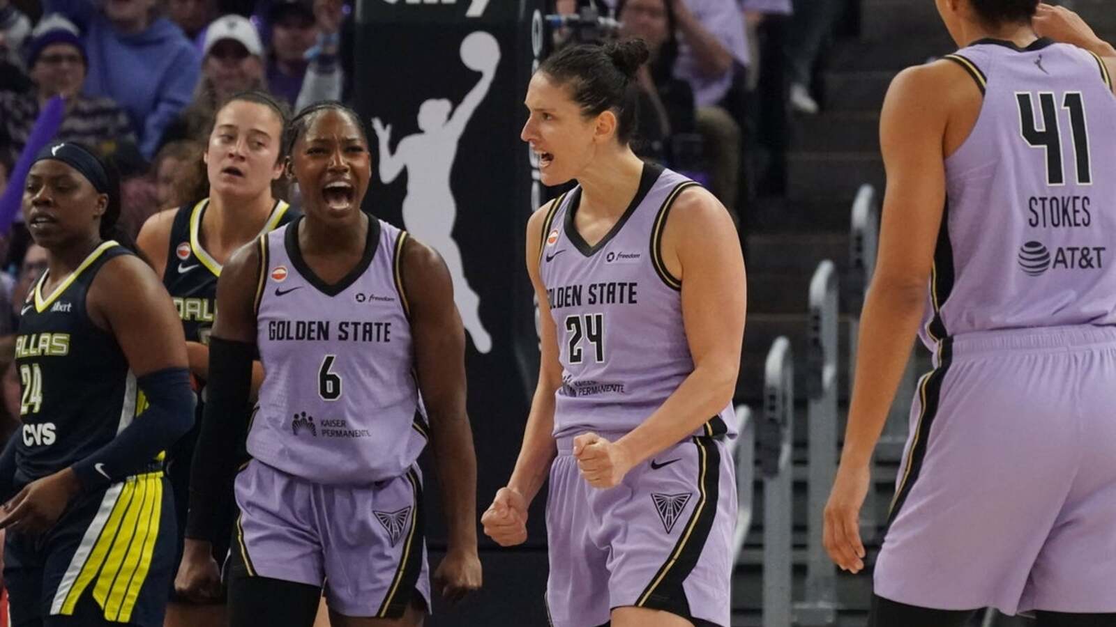 https://www.yardbarker.com/media/6/1/618bc658e27d05e29962932a7399542941dc5b46/thumb_16x9/29938508.jpg