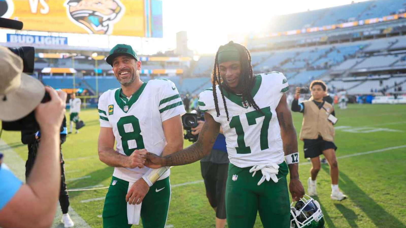 Davante Adams Compares Aaron Rodgers and Matthew Stafford Yardbarker