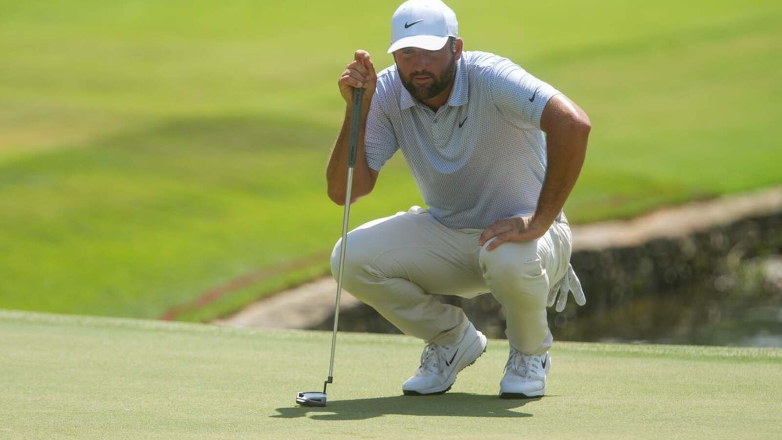 Scottie Scheffler Leads FedEx St. Jude Championship by Two Strokes
