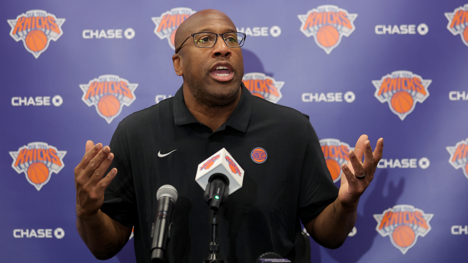 https://www.yardbarker.com/media/6/1/61e66584f88ceb7642fb64c6081359f0e17b0535/thumb_16x9/knicks-hcs-comments-immediately-differentiate-him.jpg?v=1