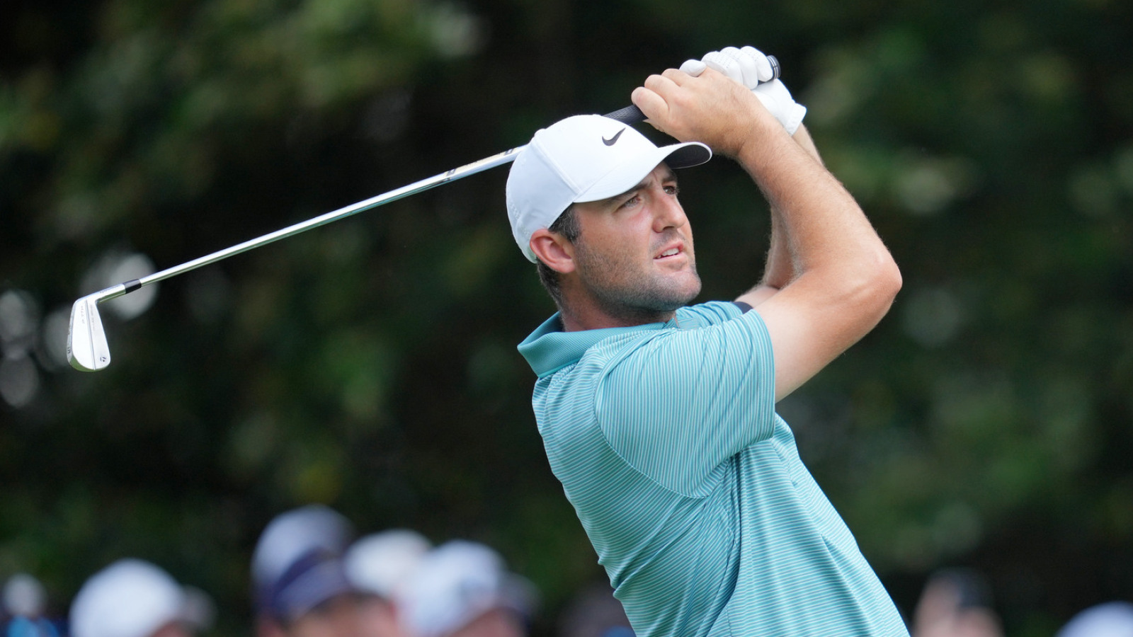 https://www.yardbarker.com/media/6/2/620bfde63dac0385b8bd3a2d0ce1636c293518b9/thumb_16x9/watch-scottie-schefflers-eagle-gives-him-lead.jpg?v=1