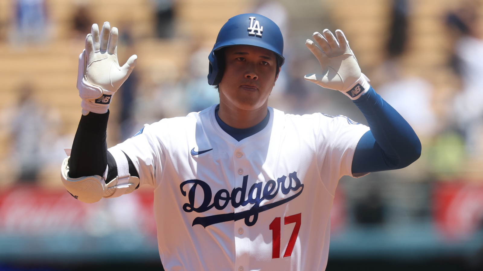 https://www.yardbarker.com/media/6/2/6244e8abb6e0d9ca0410574cb233dd569e390c1b/thumb_16x9/shohei-ohtani-reaches-yet-another-incredible.jpg?v=1