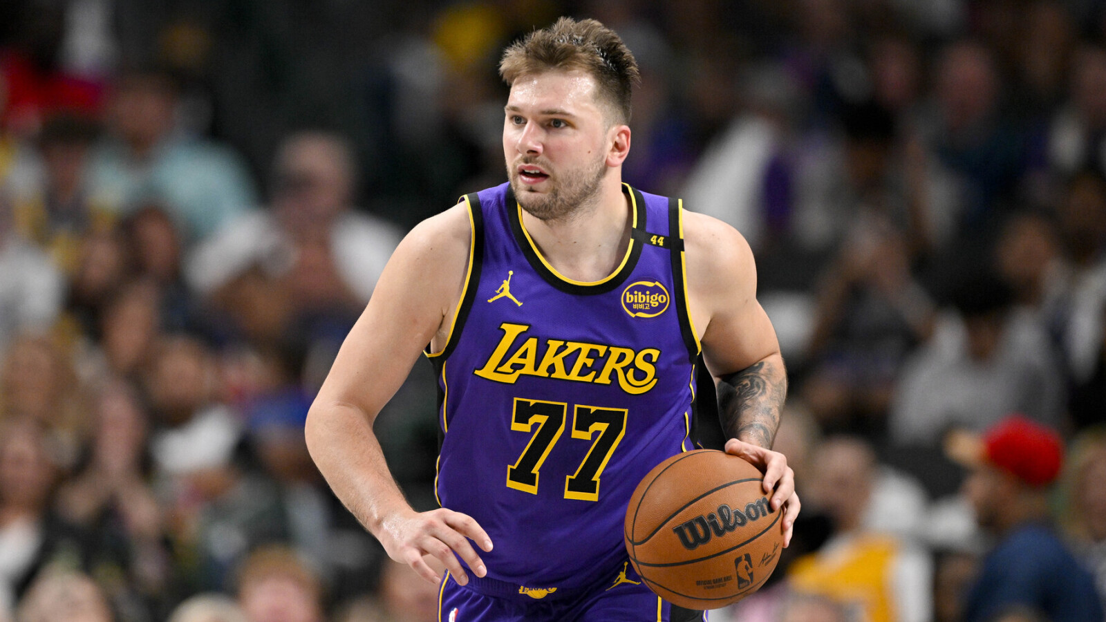 https://www.yardbarker.com/media/6/2/6298b360801ac276530bbd930736a6a8f67f7744/thumb_16x9/luka-doncic-sends-message-lakers-fans-signing-new.jpg?v=1