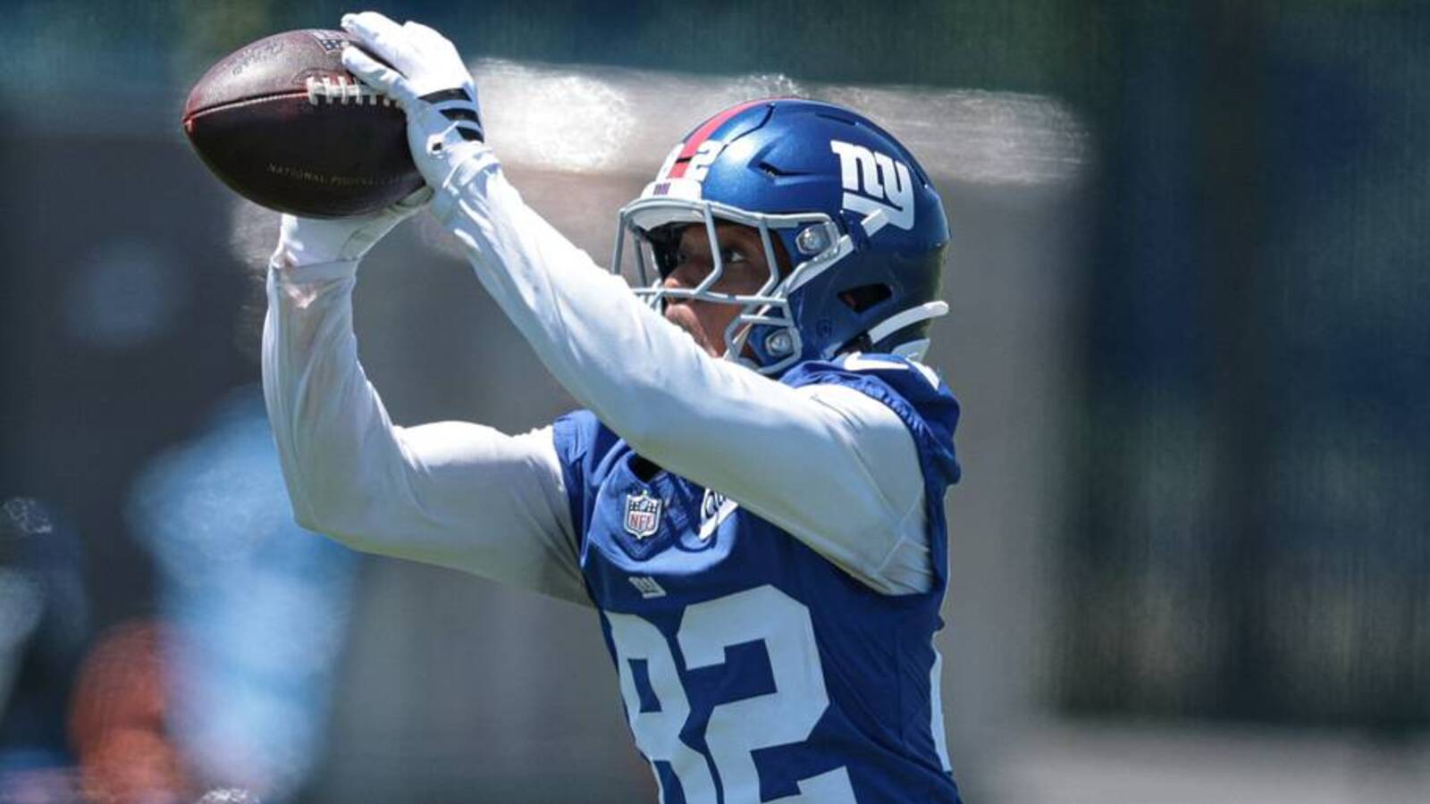 Giants' Calvin Austin III Carted Off With Possible Significant Knee Injury
