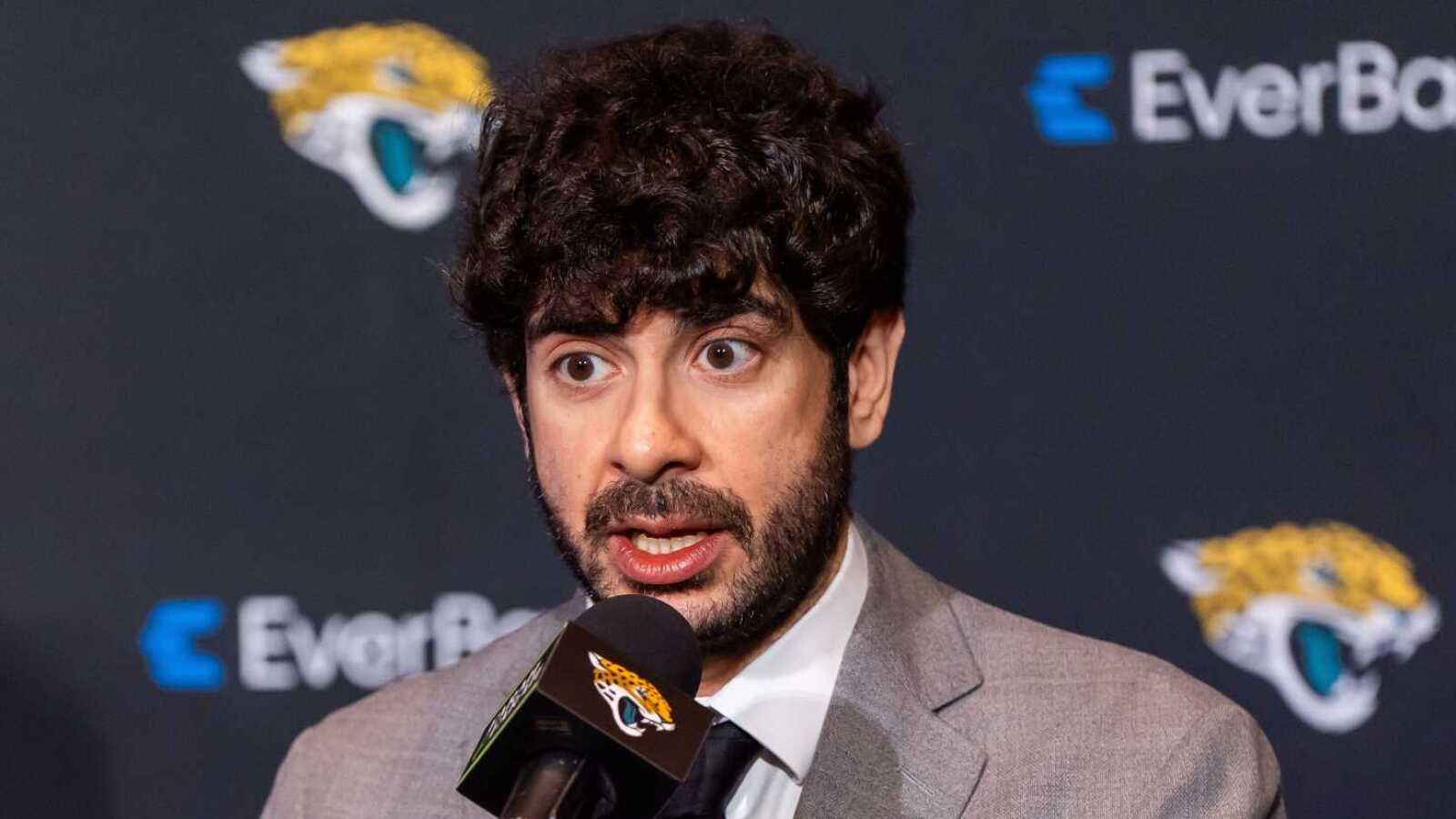 https://www.yardbarker.com/media/6/2/62eb70c72c6837917ce470f203c0d2c39fc74620/thumb_16x9/former-aew-womens-champion-confirms-contract.jpg?v=1