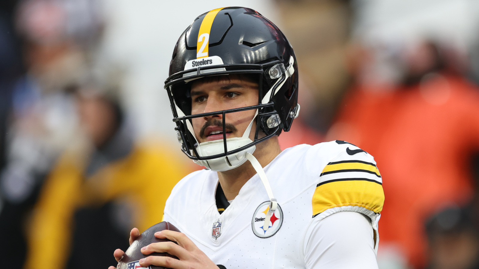 Steelers may be ready to make big quarterback decision as they wait for Aaron Rodgers
