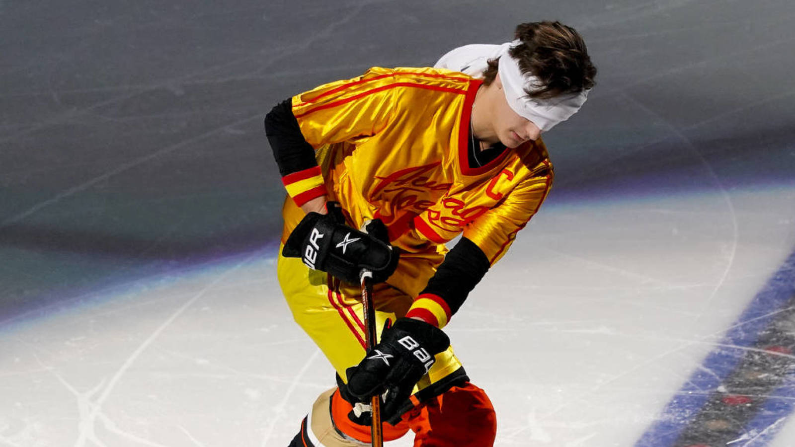 Trevor Zegras scores while blindfolded in skills competition - Vimarsana News