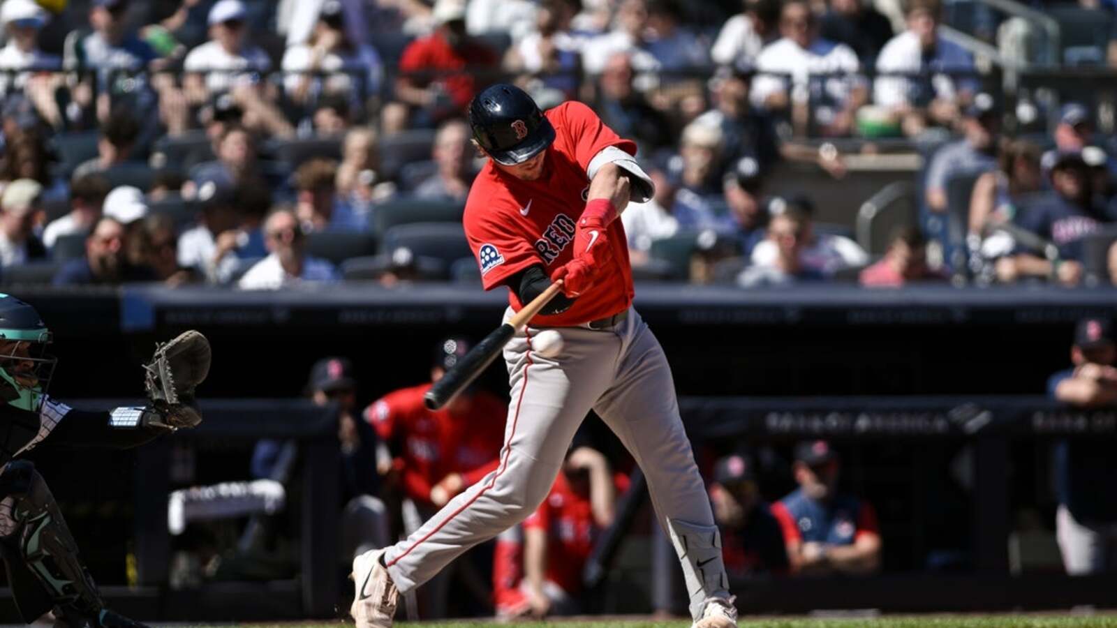 Red Sox Defeat Yankees 6-0 Behind Strong Pitching and Defense