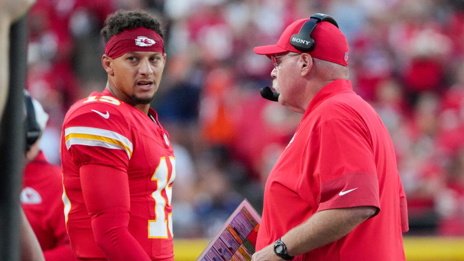 Patrick Mahomes, Chiefs Dealt Coaching News on Thursday | Yardbarker